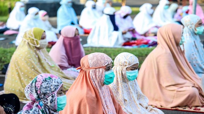 niat-bacaan-dan-tata-cara-sholat-idul-fitri-2021-lengkap-sesuai-arahan-kemenag-ri.jpg