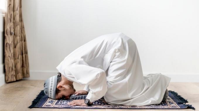 niat-sholat-dhuha-beserta-doa-yang-dibaca-waktu-dan-keutamaanya-amalan-untuk-bulan-ramadan.jpg