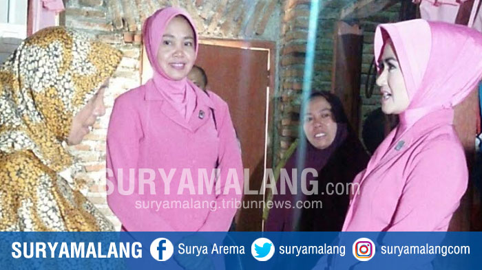 ny-tika-yade-setiawan-ujung-bhayangkari_20170920_175335.jpg