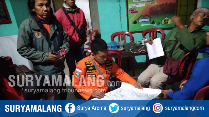 Update Kebakaran Gunung Raung, Operasi SAR Evakuasi Pendaki yang Terjebak Dilakukan