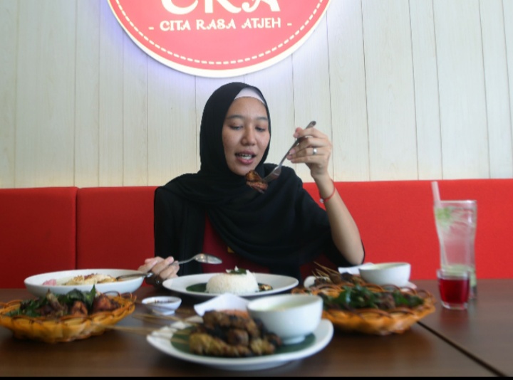 owner-cita-rasa-atjeh-maya-sari-irela-ditemui-di-rumah-makannya-di-margorejo-surabaya.jpg