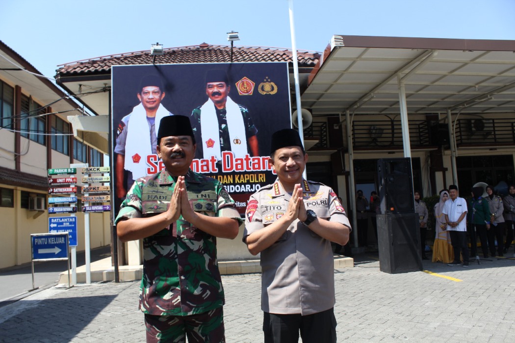 panglima-tni-dan-kapolri-saat-di-sidoarjo.jpg