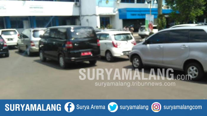parkir-di-pendopo-agung-kabupaten-malang_20180212_193721.jpg