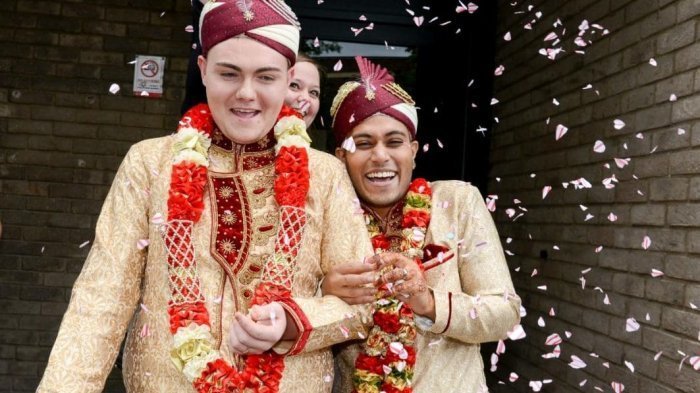 Inilah Pernikahan Gay Pertama di Inggris, Pengakuan Mempelai Bikin Dunia Bergetar