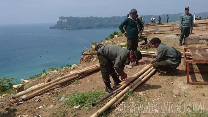 Bubarkan Seluruh Lapak Pedagang Liar di Sepanjang Jalur Lintas Selatan Tulungagung