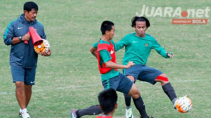 pelatih-timnas-indonesia-u-19-indra-sjafri_20170531_150458.jpg