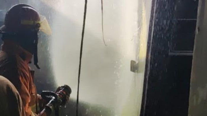 Korsleting Listrik Picu Kebakaran Rumah di Gresik