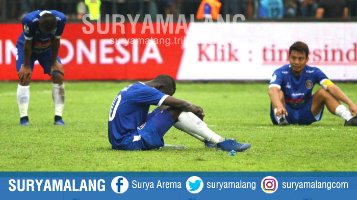 pemain-arema-fc-makan-konate-hamka-hamzah.jpg