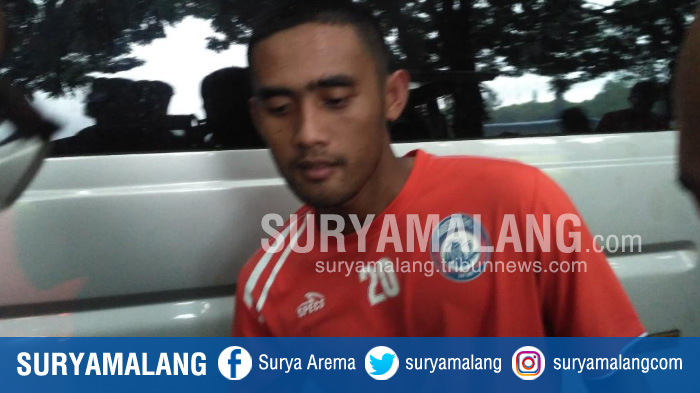 pemain-baru-arema-fc-agil-munawar-usai-mengikuti-latihan-bersama-tim-singo-edan_20171212_202656.jpg