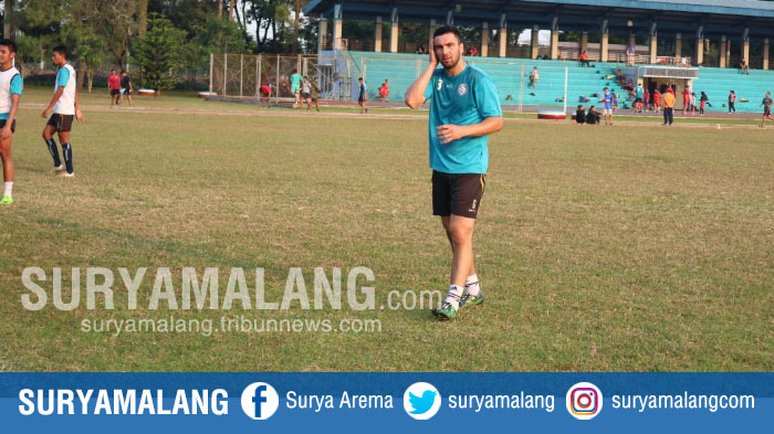 pemain-baru-arema-fc-ahmet-atayew_20170807_182655.jpg
