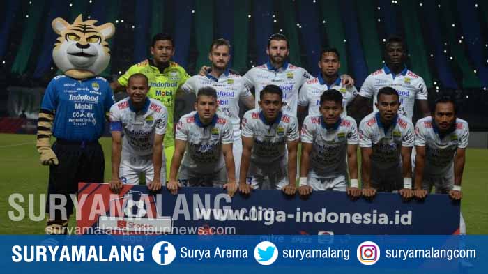 pemain-inti-persib-bandung-jelang-pertandingan-melawan-persebaya-surabaya.jpg