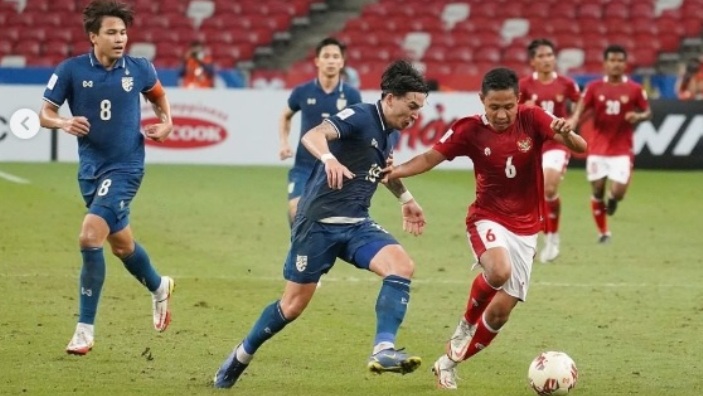 pemain-timnas-indonesia-evan-dimas-saat-menghadapi-thailand-di-leg-pertama-final-piala-aff-2020.jpg