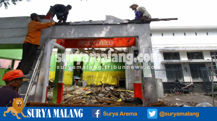 pembongkaran-stasiun-malang_20161127_195424.jpg