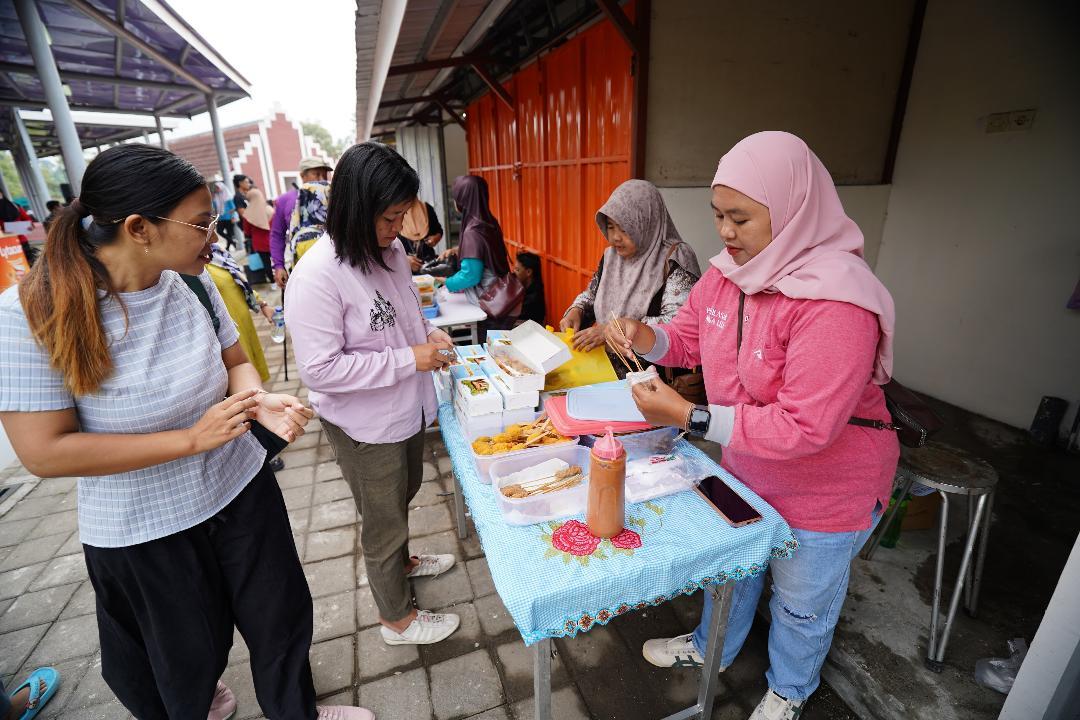pembukaan-sentra-PKL-di-sisi-utara-kawasan-Simpang-Lima-Gumul-Kediri-Minggu-2262025.jpg