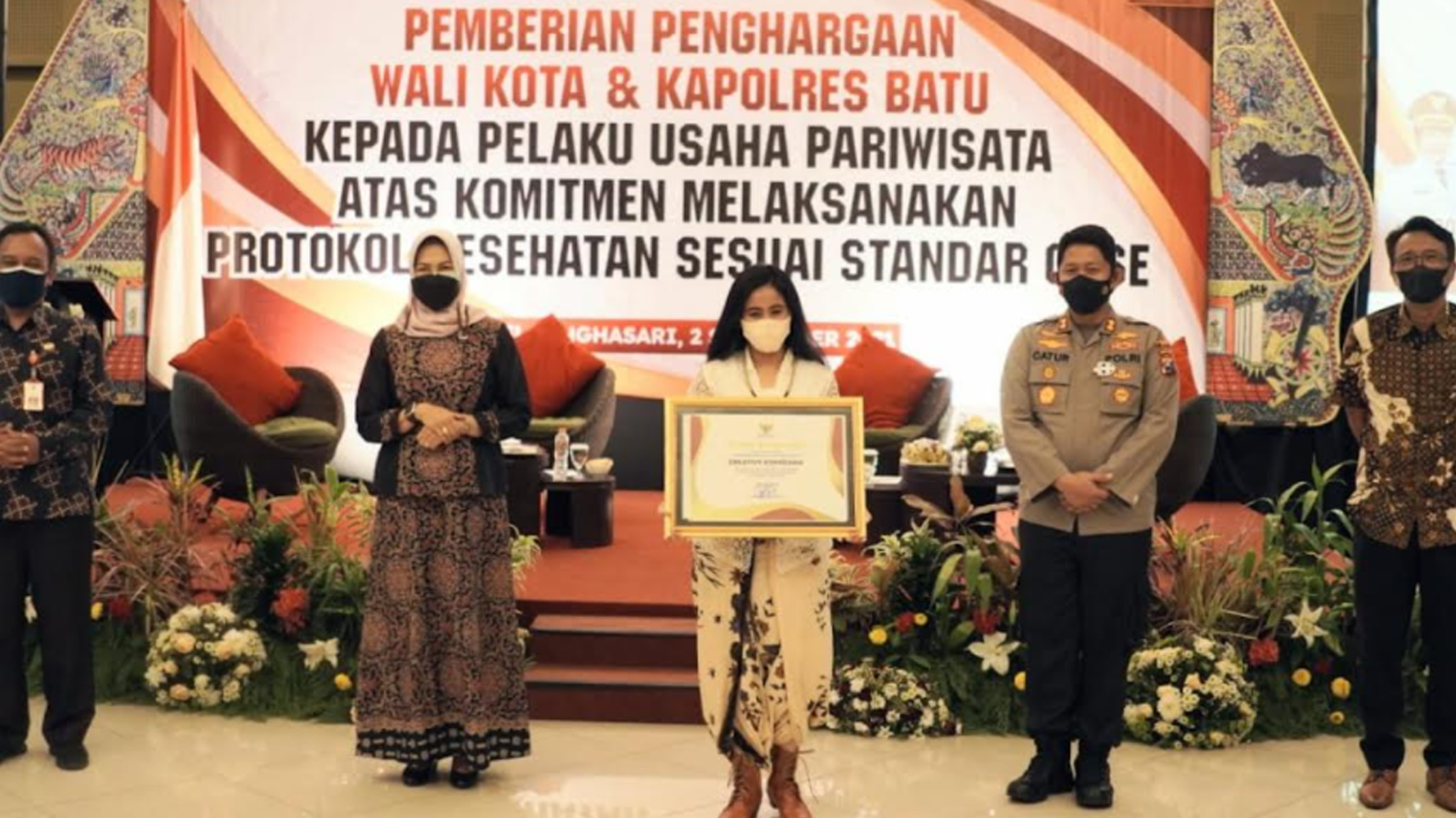 Pemkot Batu Beri Penghargaan kepada 12 Tempat Wisata karena Menerapkan Prokes Sesuai CHSE