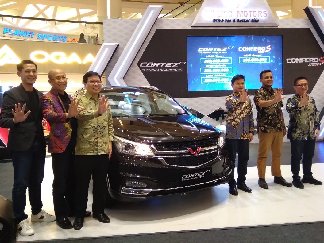 Mobil Tiongkok Unjuk Gigi Di Pasar Surabaya, Wuling Cortez CT Dan Confero S ACT