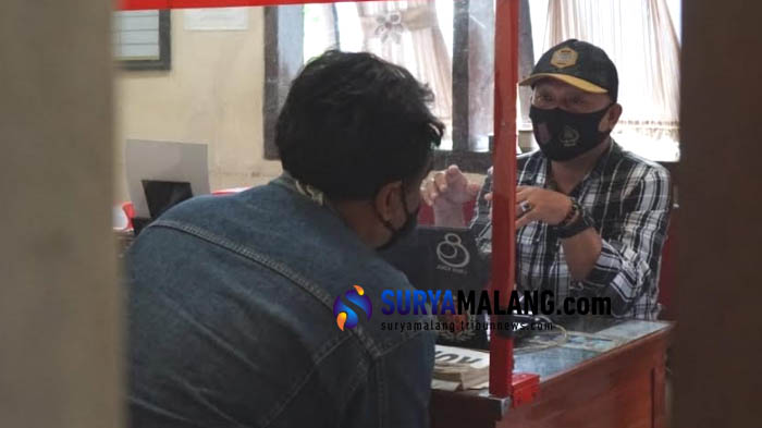 Polisi Amankan 2 Penjual Miras Oplosan yang Diduga Sebabkan 3 Warga Blitar Tewas, Pasangan Pasutri
