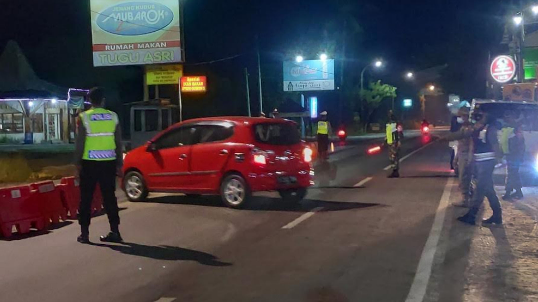 penyekatan-larang-mudik-tuban.jpg