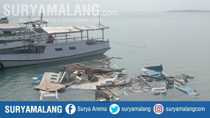 perahu-motor-di-pulau-raas-sumenep-ini-rusak-akibat-ledakan-tabung-gas-elpiji.jpg