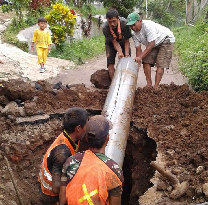 perbaikan-pipa-pecah-pdam-kota-malang.jpg