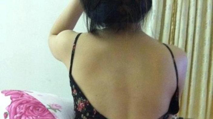 perempuan-wanita-bugil-korban-pemerasan_20170518_140114.jpg