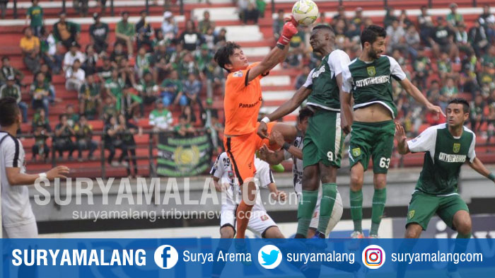 persebaya-surabaya-vs-persidago-gorontalo-di-stadion-gelora-bung-tomo-gbt-surabaya.jpg