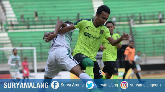 persebaya-vs-ps-kopa-di-stadion-gelora-bung-tomo-surabaya_20181003_233859.jpg
