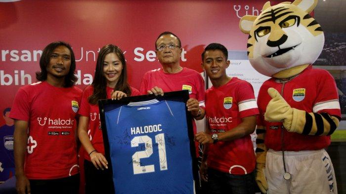 persib-hariono-president-marketing-halodoc-felicia-kawilarang-zainuri-hasyim-febri-haryadi.jpg