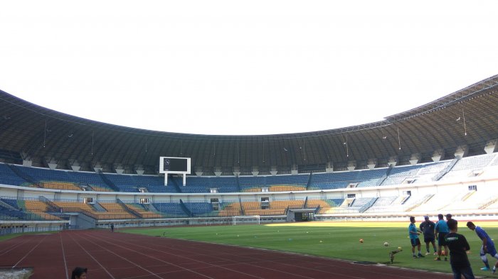 persib-vs-persiwa-batal-di-gbla.jpg