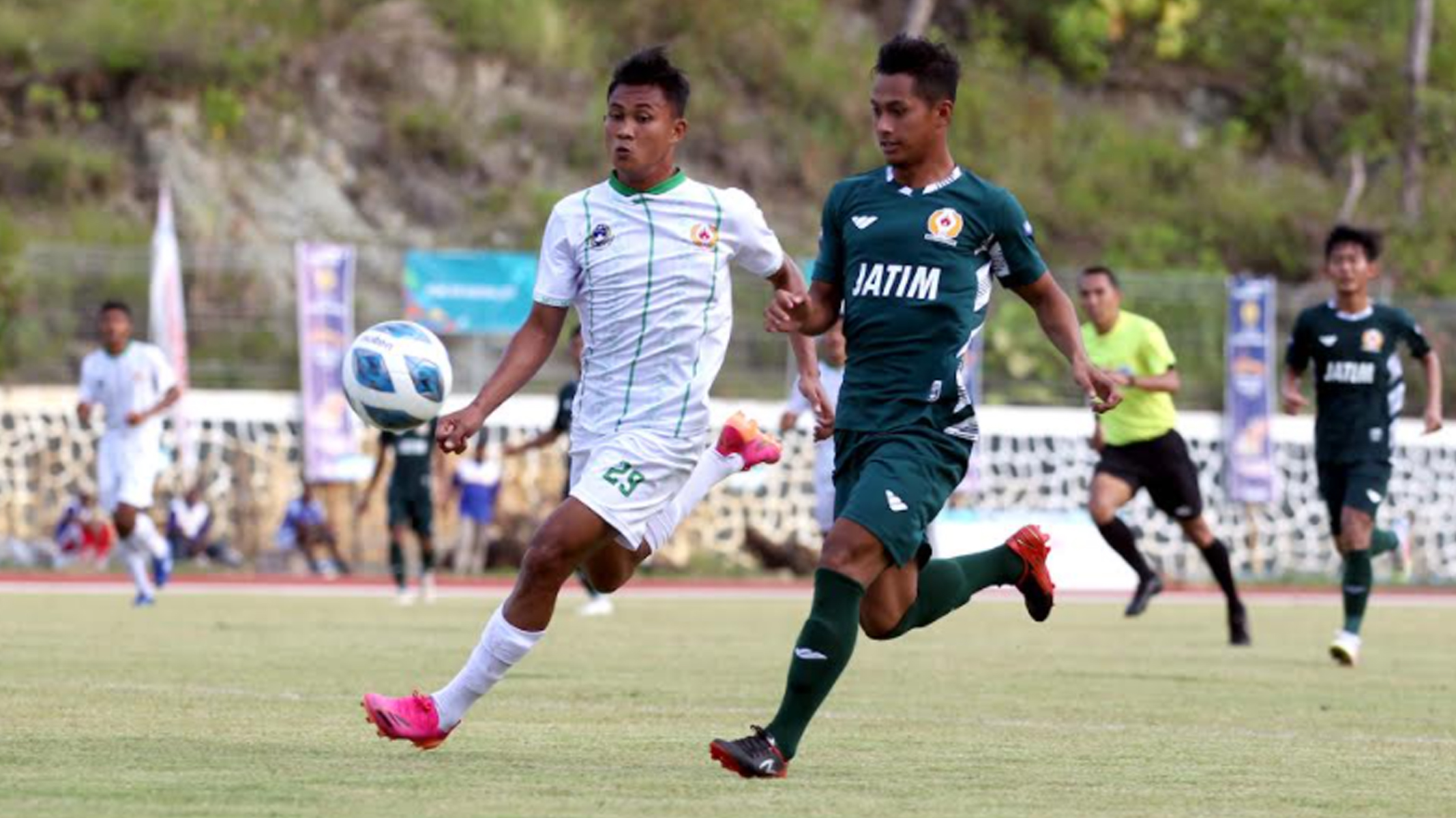 Raih Hasil Sempurna di Penyisihan PON XX Papua, Pelatih Sepakbola Jatim Minta Pemain Tak Lupa Diri