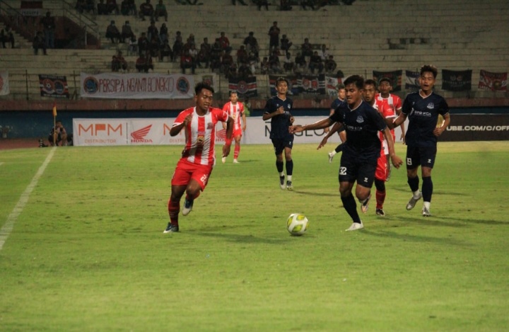 Jelang Liga 2 2022, Suporter Minta Ibnu Grahan Mundur dari Kursi Pelatih Deltras Sidoarjo