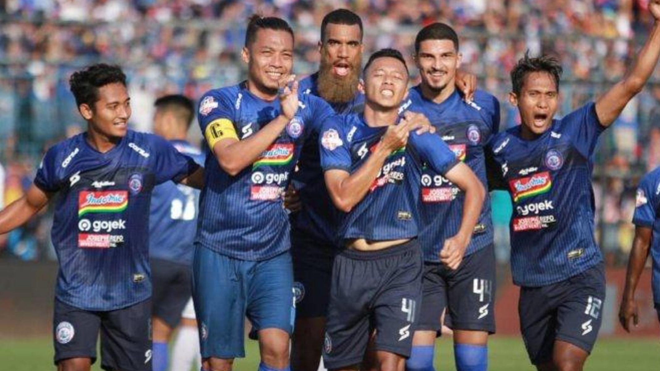 potret-pemain-arema-fc-saat-bertanding.jpg