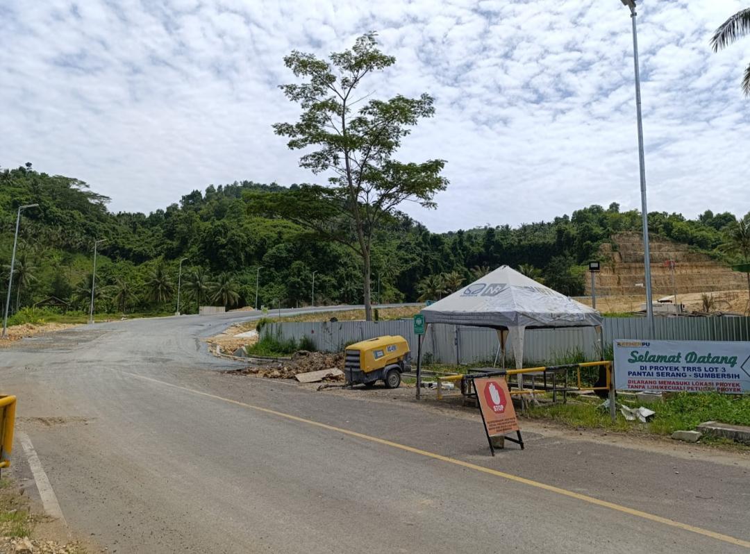 proyek-pembangunan-JLS-ruas-Serang-Sumbersih-di-Kabupaten-Blitar-beberapa-waktu-lalu.jpg