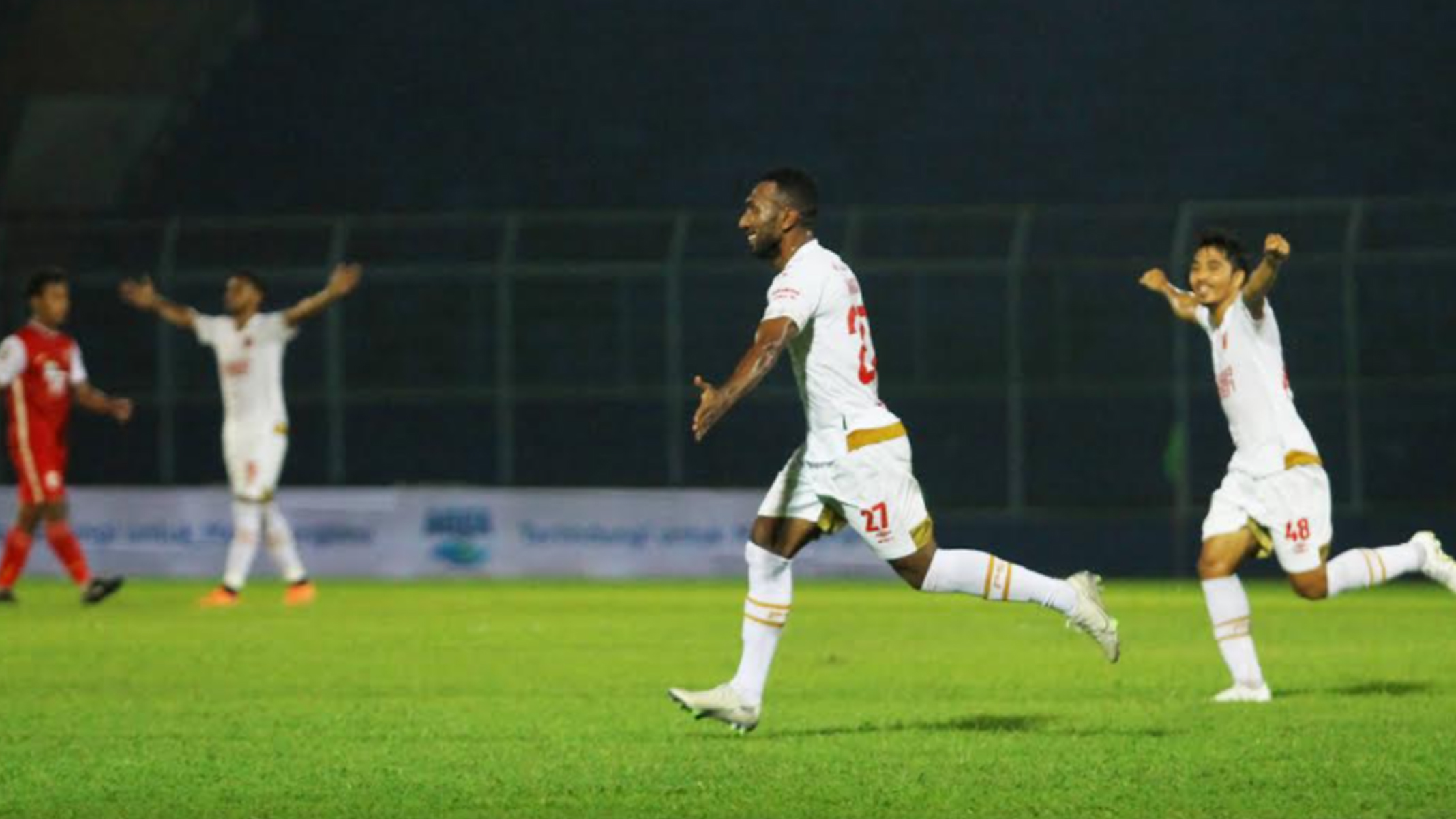Striker PSM Makassar, Patrich Wanggai Jadi Korban Rasis, Bek Persija Jakarta, Otavio Dutra Meradang