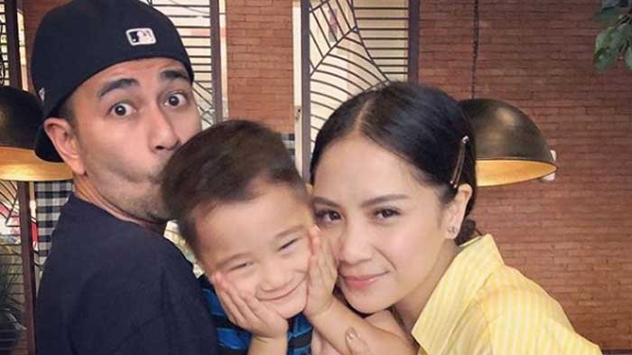 rafathar-raffi-ahmad-dan-nagita-slavina_20181009_140611.jpg