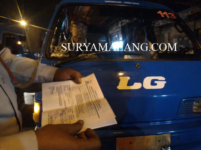 razia-angkot-malang_20151003_093648.jpg