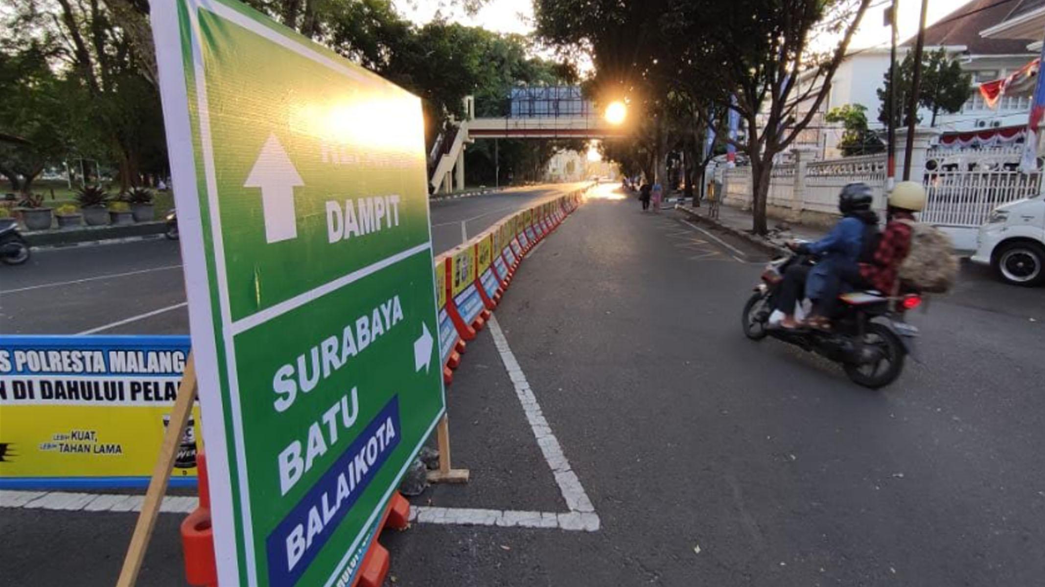 Jalan Merdeka Utara Kota Malang Berubah Jadi Dua Arah, Kurangi Kemacetan di depan Mal Ramayana