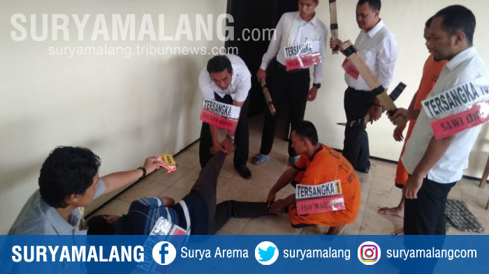 rekonstruksi-kasus-pengeroyokan-dan-pembunuhan-juari-di-polres-malang.jpg