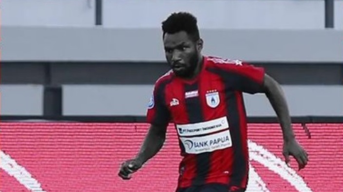 ricky-cawor-pemain-persipura-jayapura-di-bri-liga-1-2021.jpg