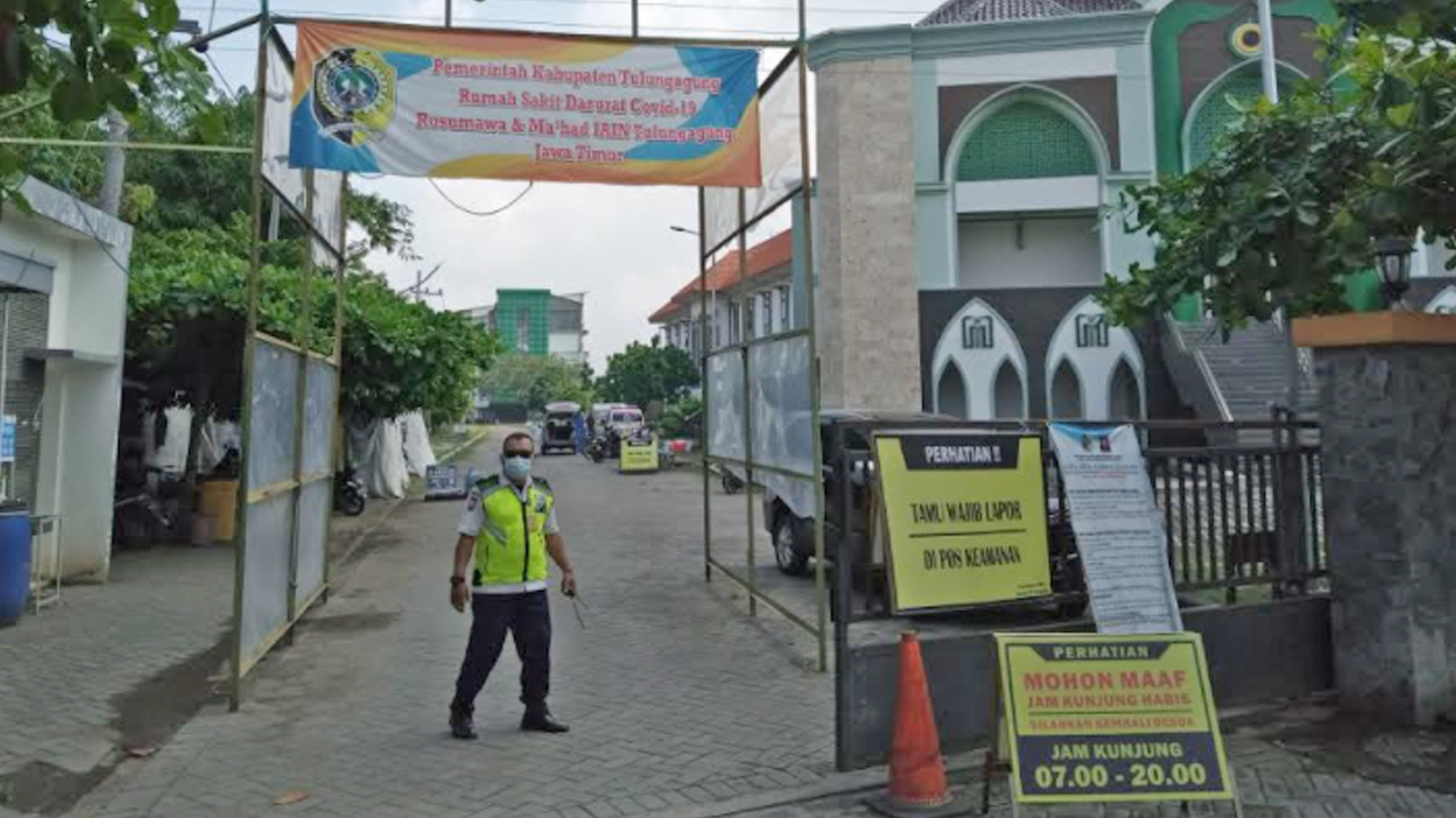 rumah-sakit-darurat-covid-19-rsdc-uin-satu-tulungagung.jpg
