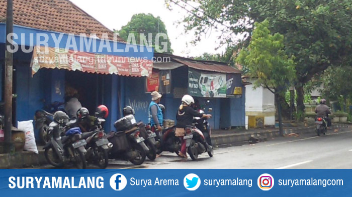 sebuah-lahan-parkir-di-kabupaten-malang-senin-532018_20180305_181637.jpg