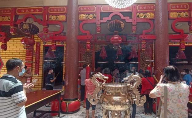 sembahyang-sung-shen-di-kelenteng-en-an-kiong-kota-malang.jpg