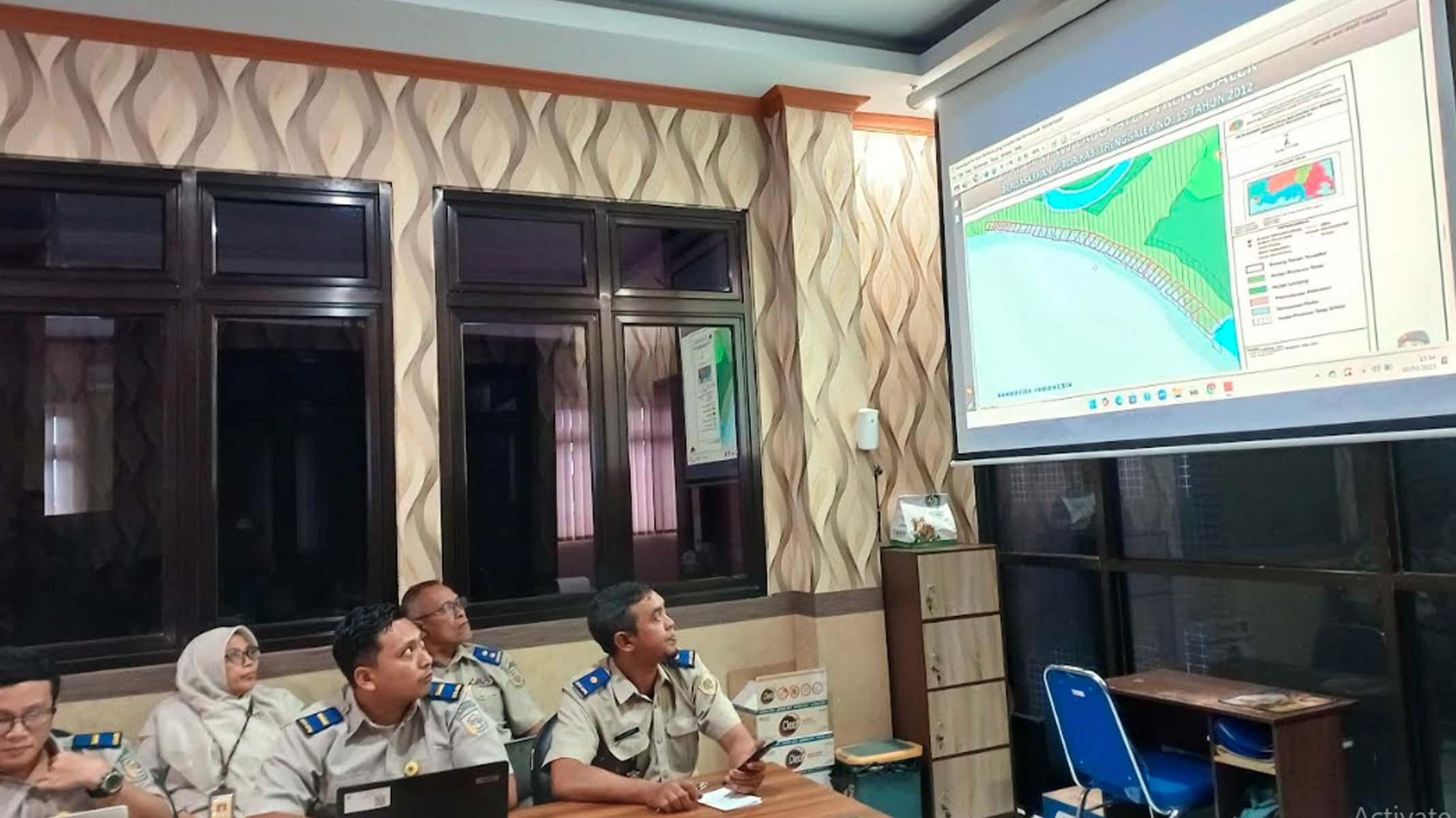 Pantai Konang Trenggalek Sudah Dikavling dengan  41 Petak SHM, ATR/BPN : Berpotensi Dibatalkan 