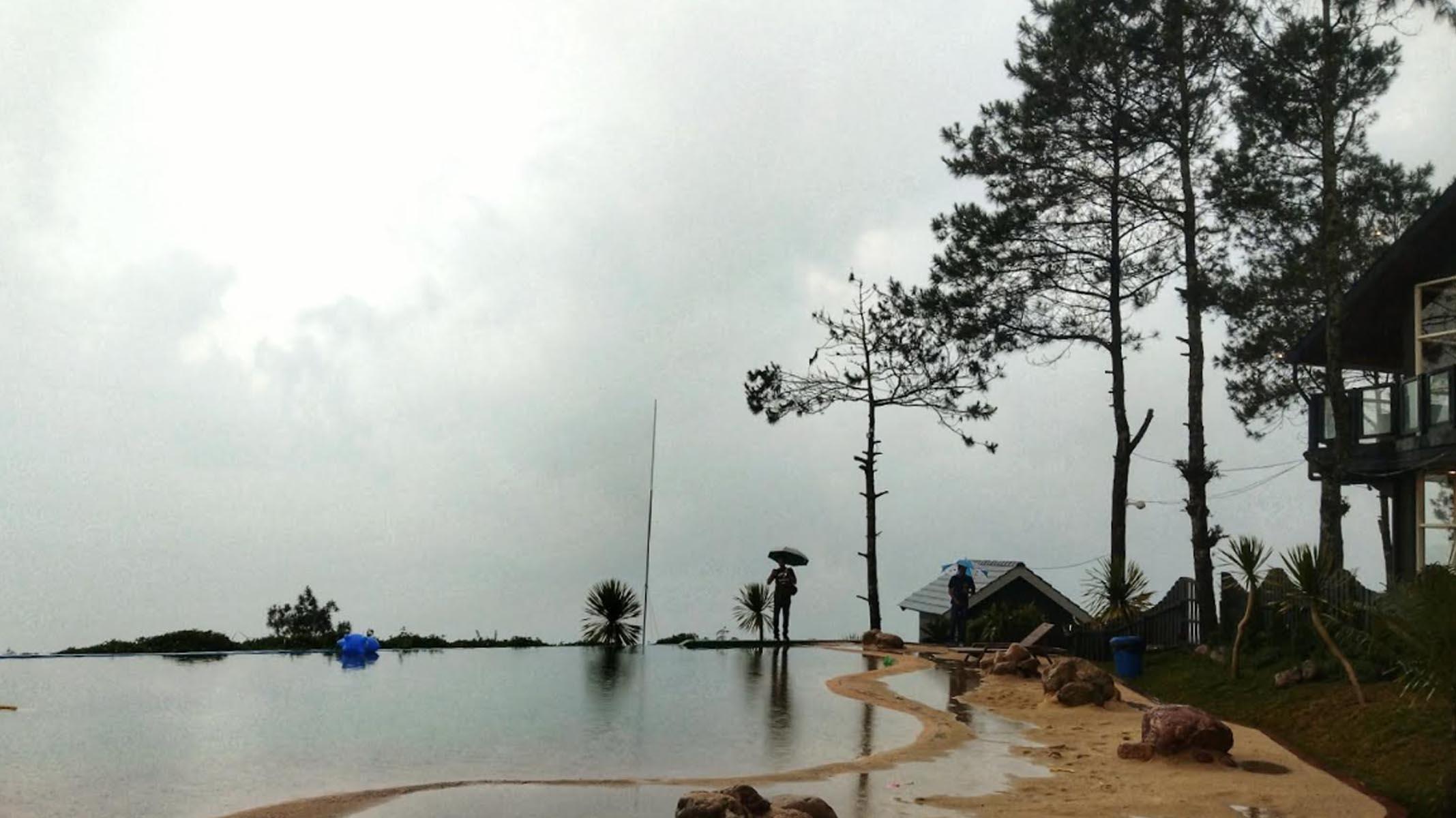 sky-beach-Aone-trawas.jpg