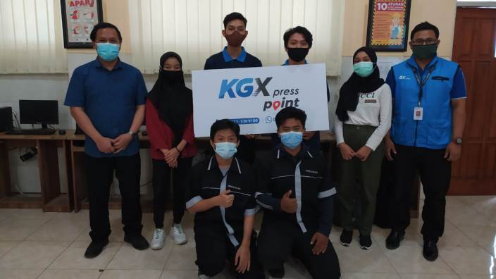 smkn-4-malang-kini-jadi-mitra-kgxpress-point.jpg