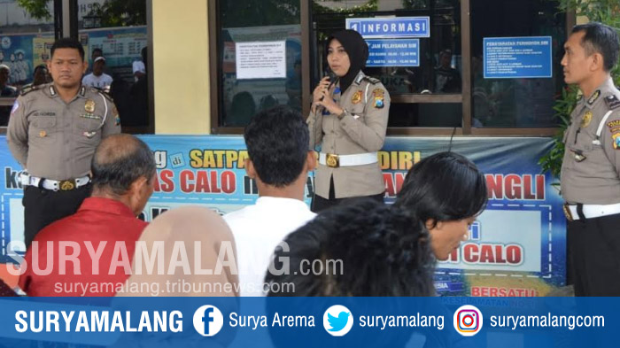 sosialisasi-pemohon-sim-di-polres-kediri.jpg