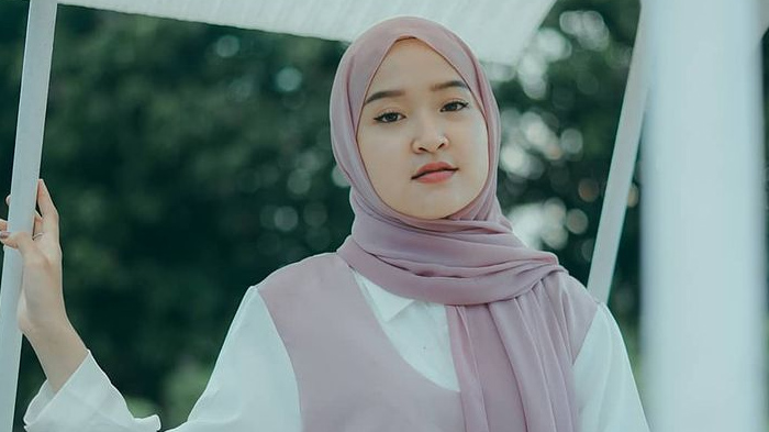 sosok-melati-seleb-tiktok-kembaran-nissa-sabyan-asal-jambi-bikin-geger-karena-video-klarifikasi.jpg