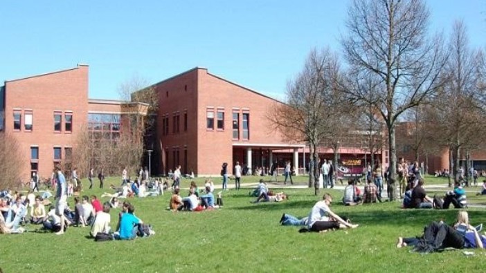 suasana-di-universitas-bayreuth-jerman_20180812_175312.jpg