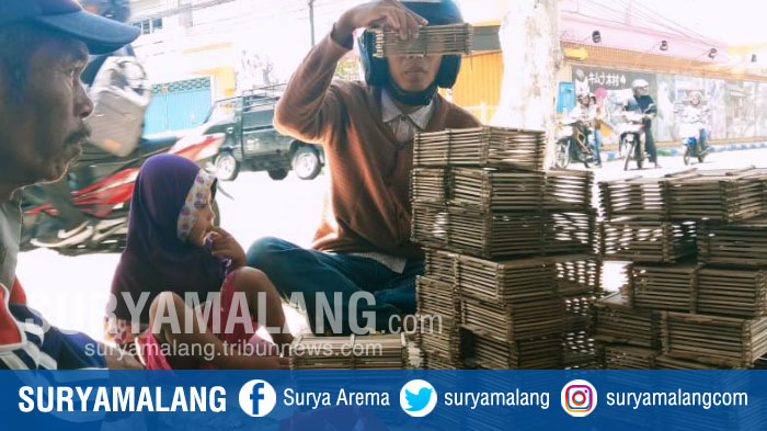 Mainan ‘Kuno’ yang Sudah Tergantikan Smartphone Ini Bernama Jangkrik