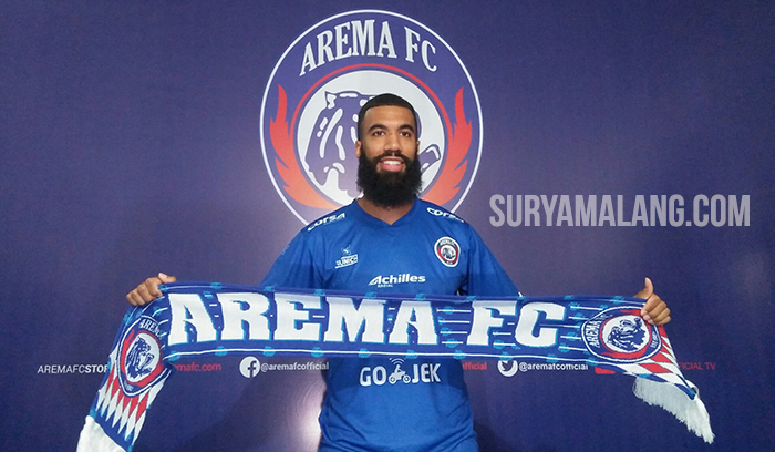 sylvano-comvalius-striker-baru-arema-fc-malang.jpg